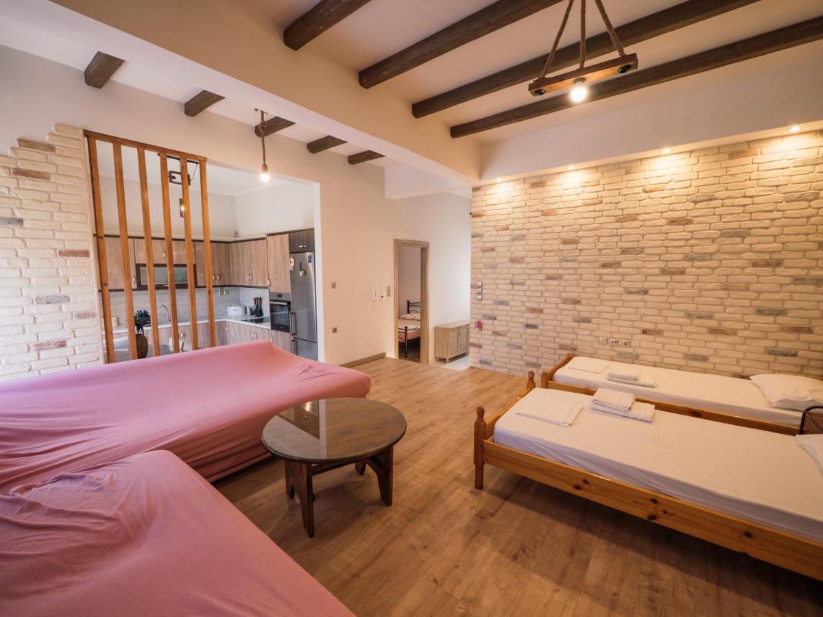 Kellys Cozy One Bedroom House Next To The Beach Ikonomianika 外观 照片