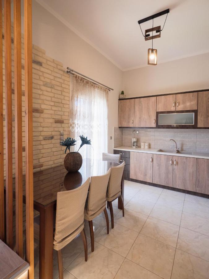 Kellys Cozy One Bedroom House Next To The Beach Ikonomianika 外观 照片